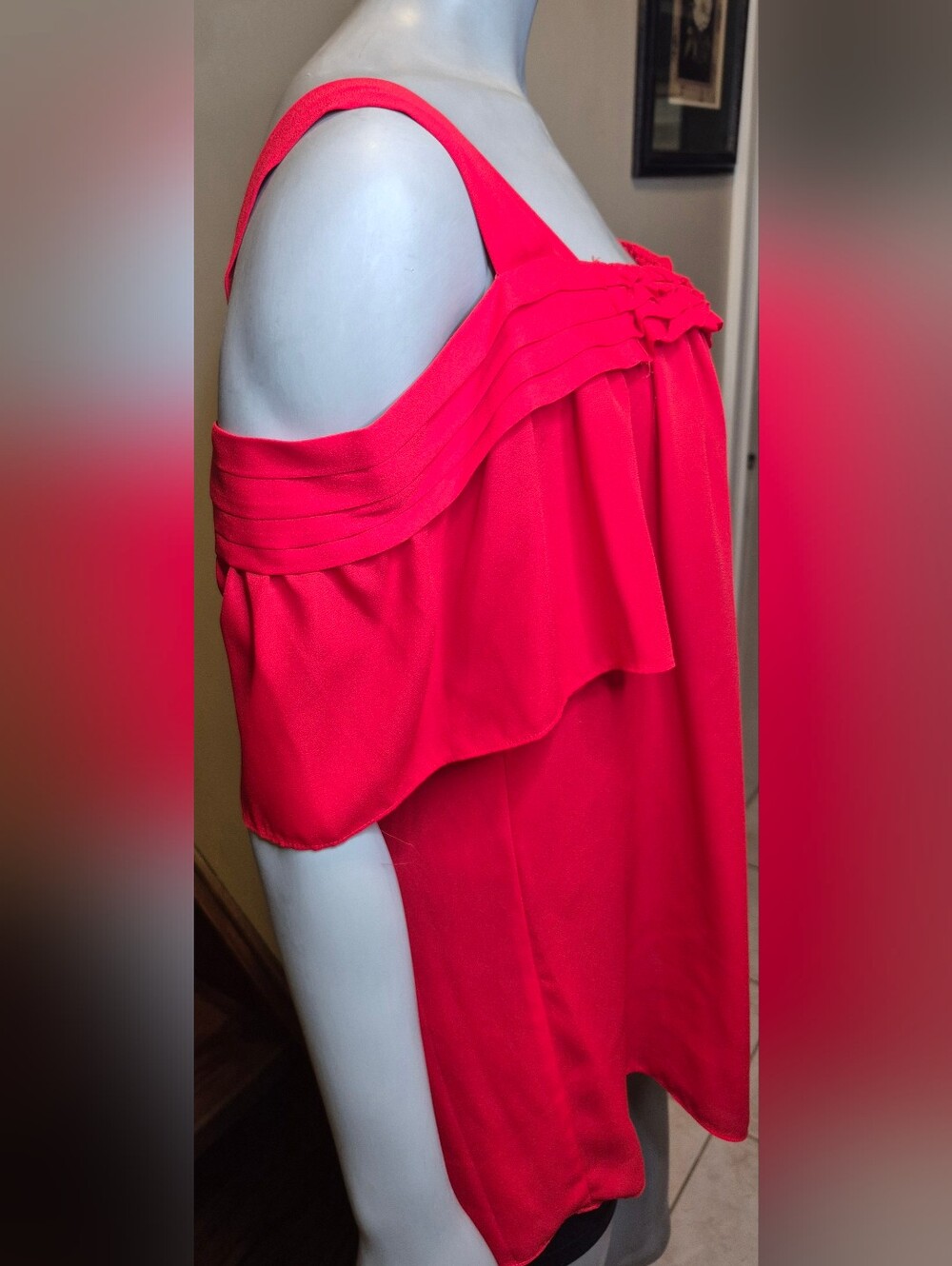 Sophie Max Bright Red Ruffled Cold-Shoulder Top - Picture 11 of 14